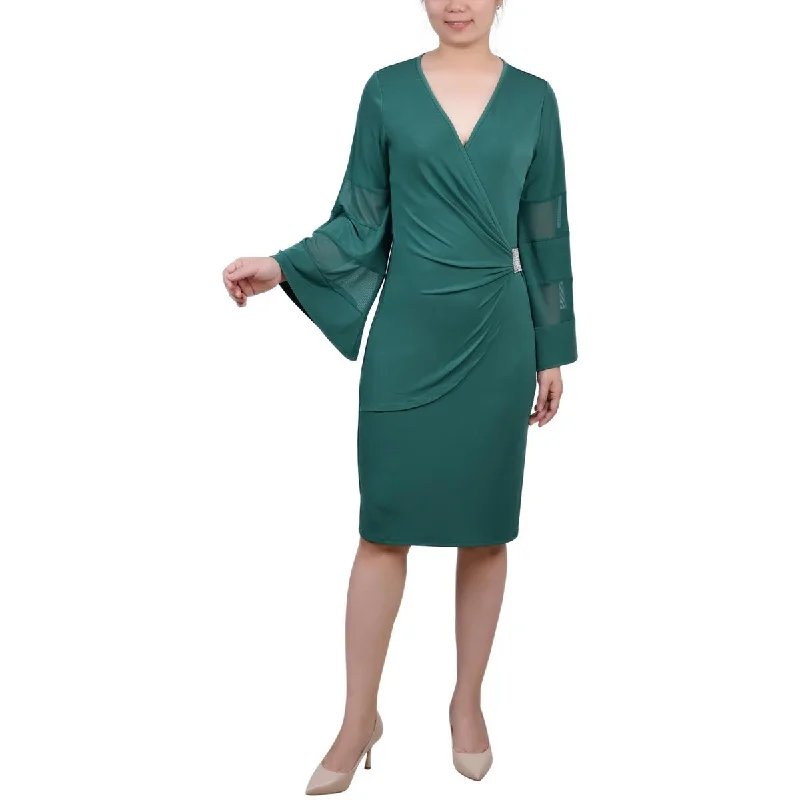 NY Collection Womens Petites Embellished Mini Cocktail And Party Dress Boat Neckline Classic NY Collection Womens Petites Embellished Mini Cocktail And Party Dress Boat Neckline Classic