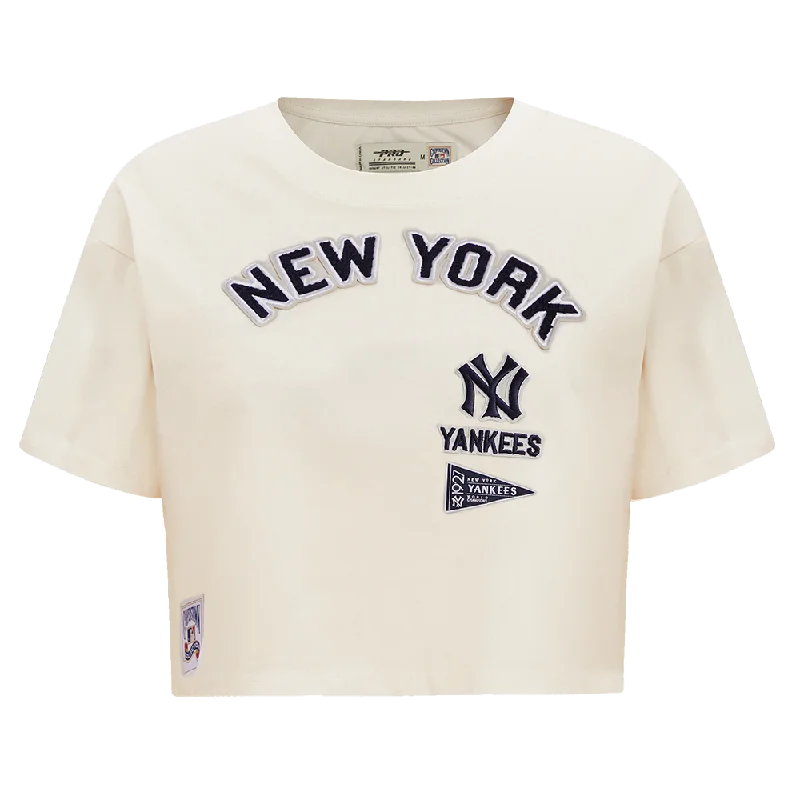 MLB NEW YORK YANKEES RETRO CLASSIC WOMEN'S BOXY TEE (EGGSHELL)