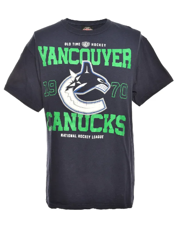 Canucks Hockey Sports T-shirt - M Zippered Front Buttoned Front Snap Front