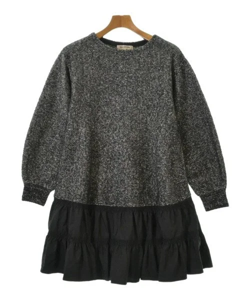 Apuweiser-riche Dresses