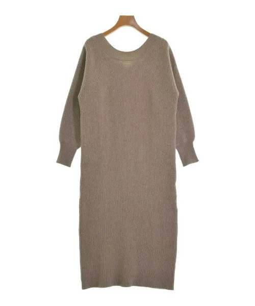 1er Arrondissement Dresses